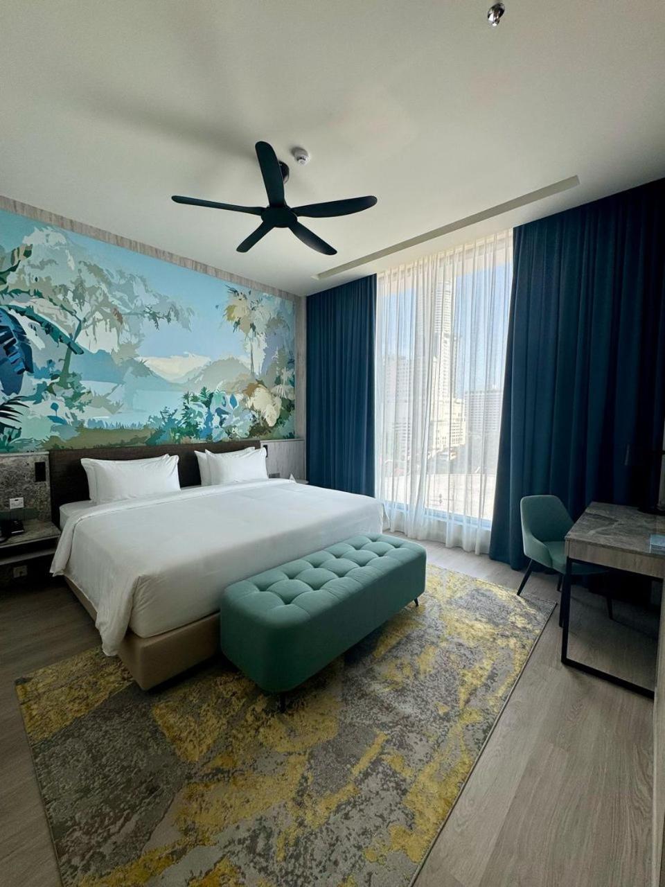 Fifth Avenue 5*