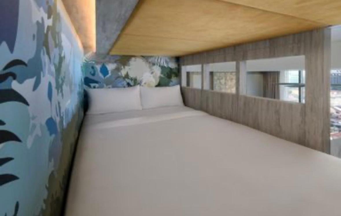 Fifth Avenue Hotel 5*